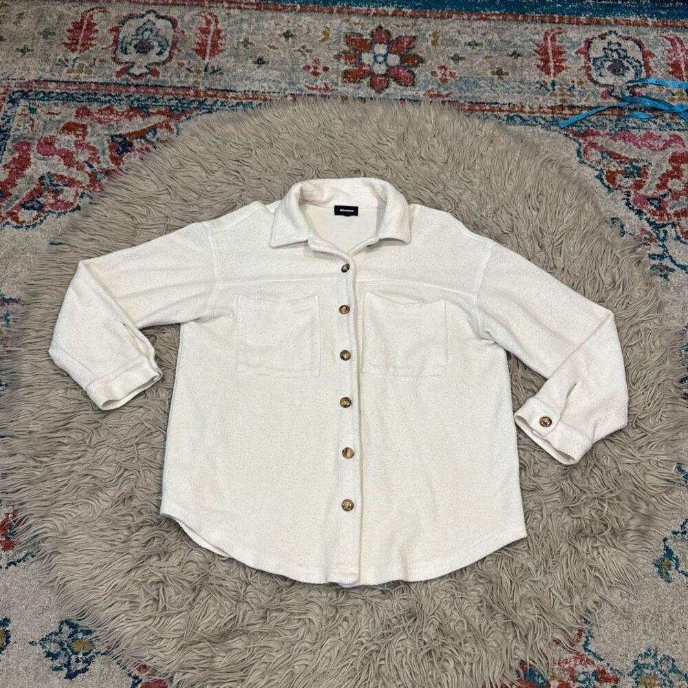 Monrow ivory button down shacket size large